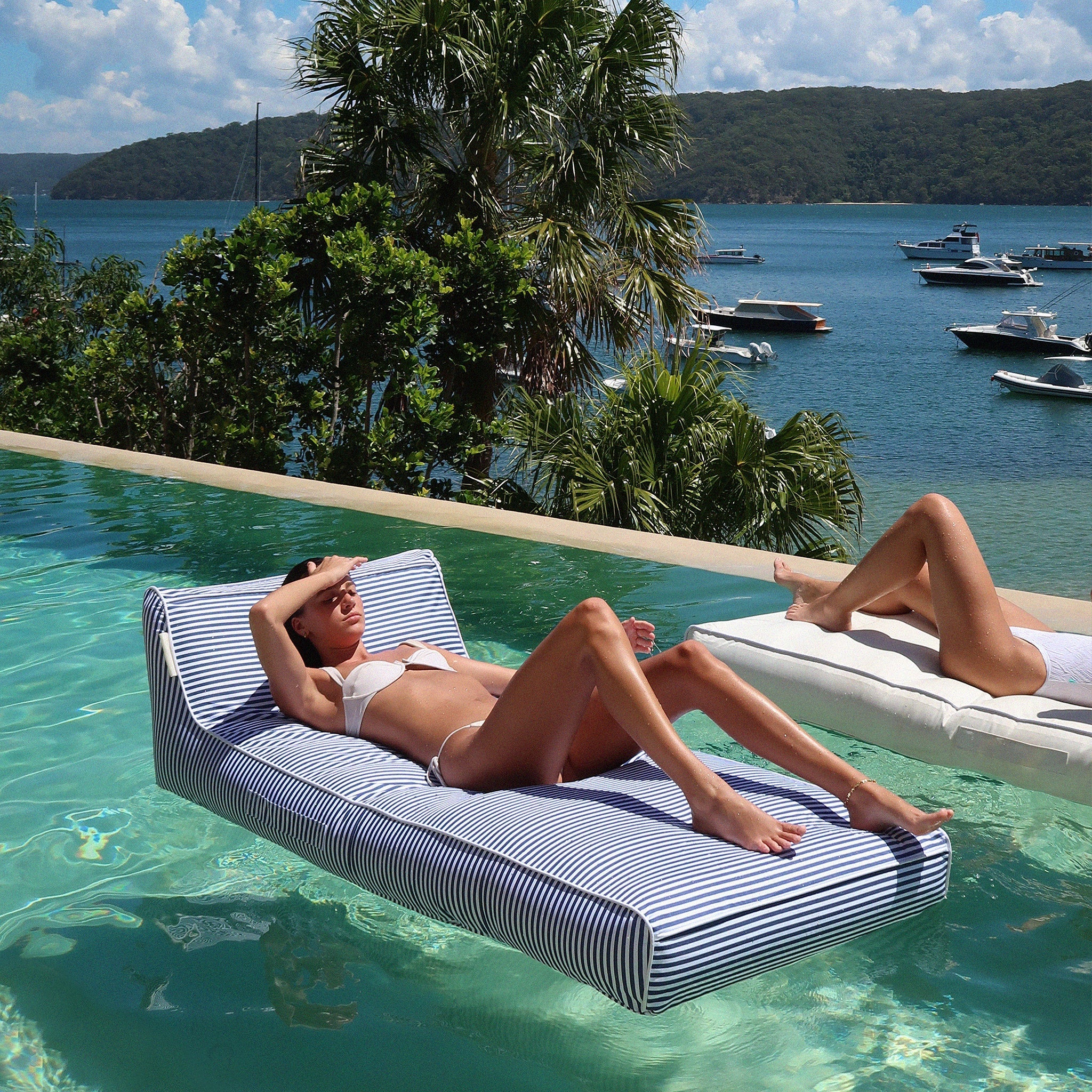 Luxe Lie-On Lounger - Le Weekend Navy